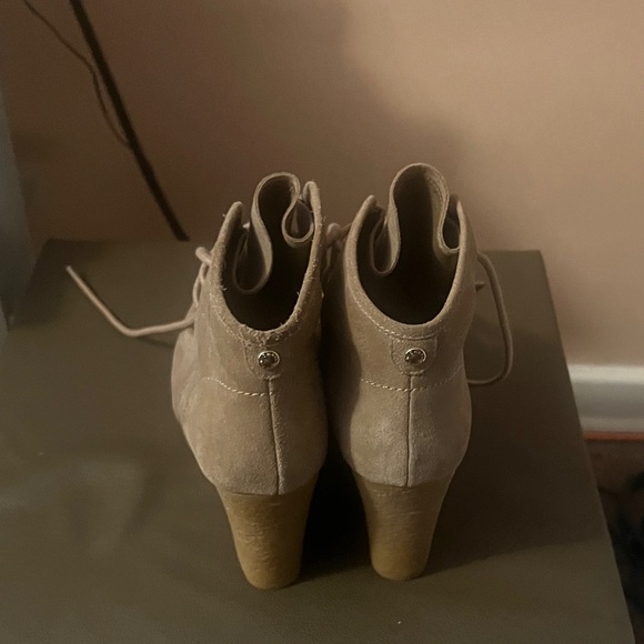 Michael Kors Beige Suede wedge Boots - Picture 1 of 4